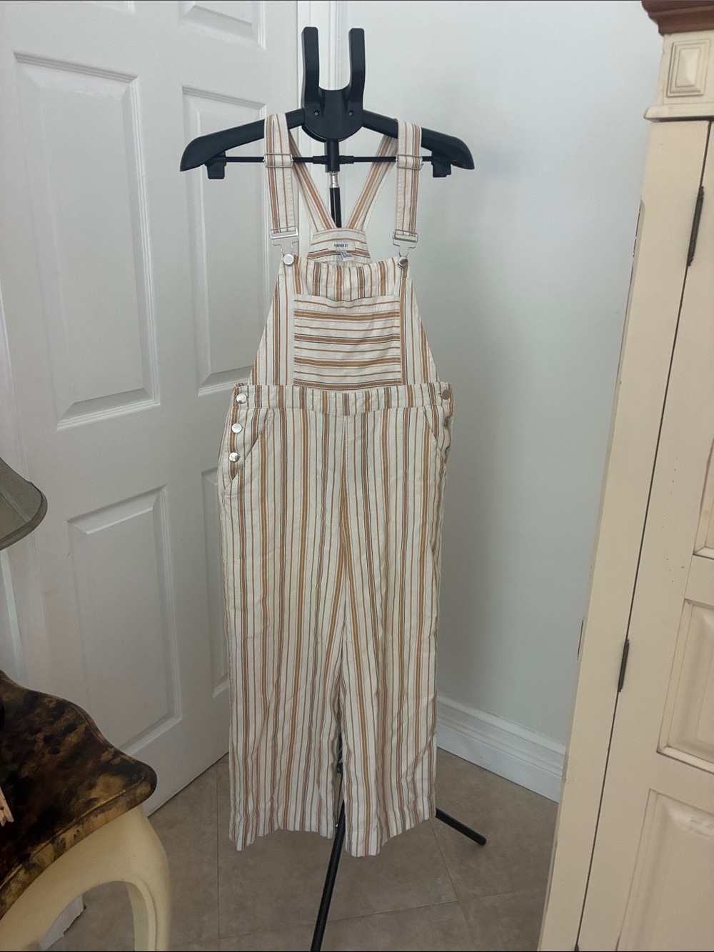 Forever 21 Striped Cream & Tan Cotton Women’s Overalls Jumpsuit Size M